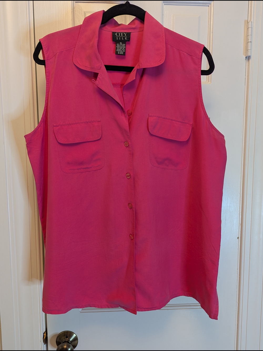 City Silk Sleeveless Button-Down Shirt in Hot Pink